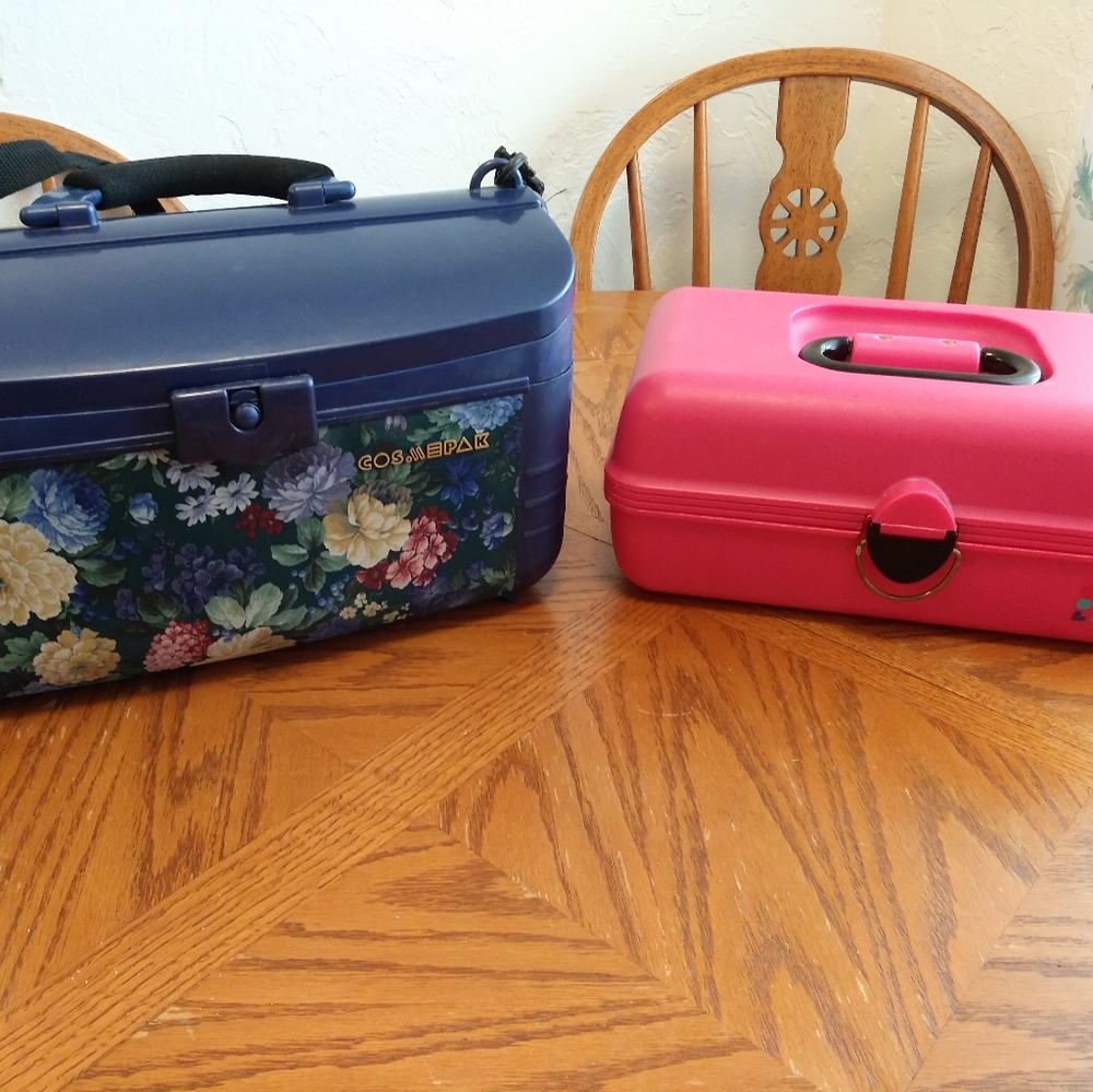 Makeup craft storage lot of 2